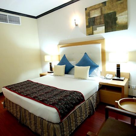 London Crown Hotel Dubai Buitenkant foto