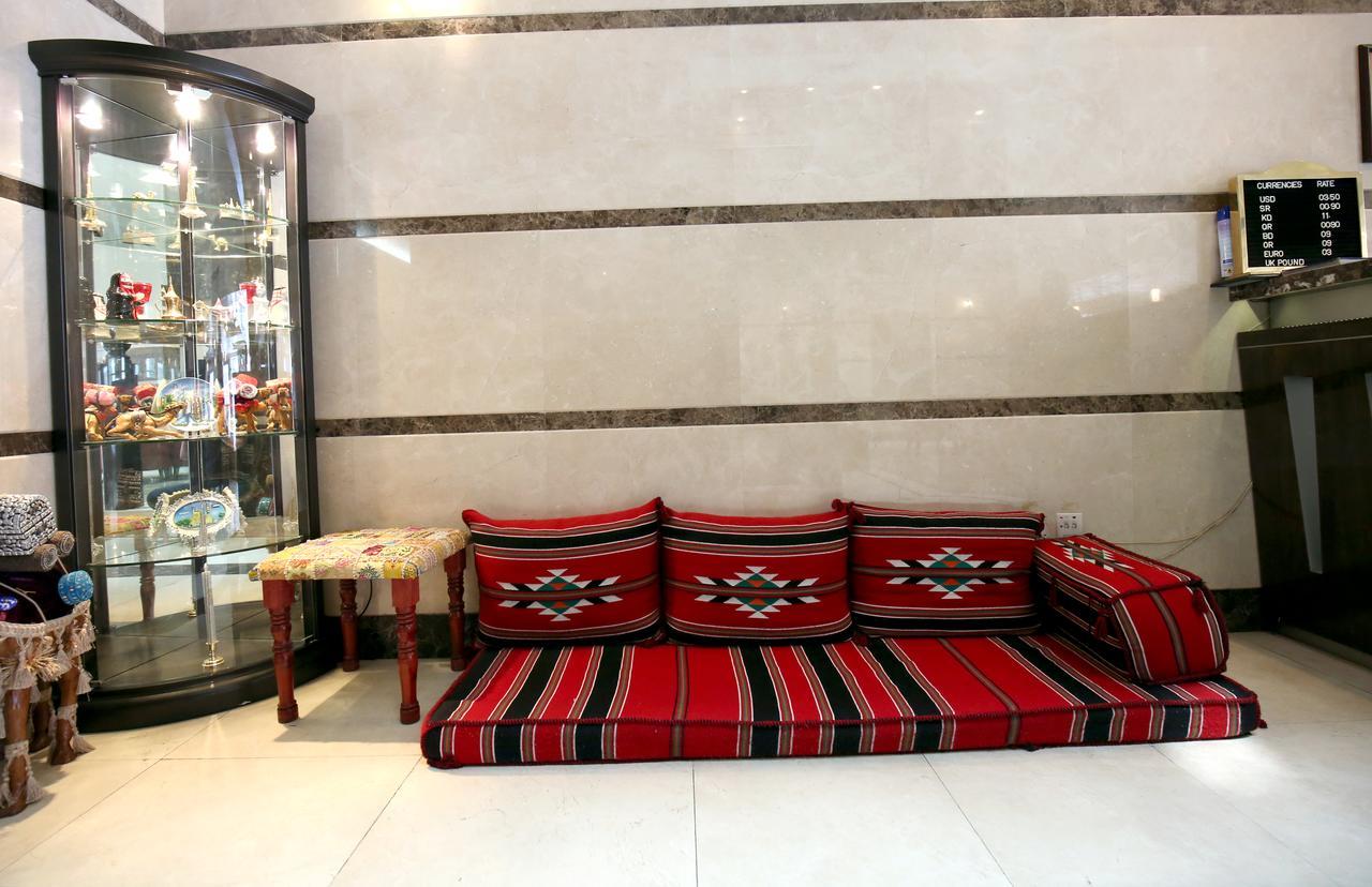 London Crown Hotel Dubai Buitenkant foto