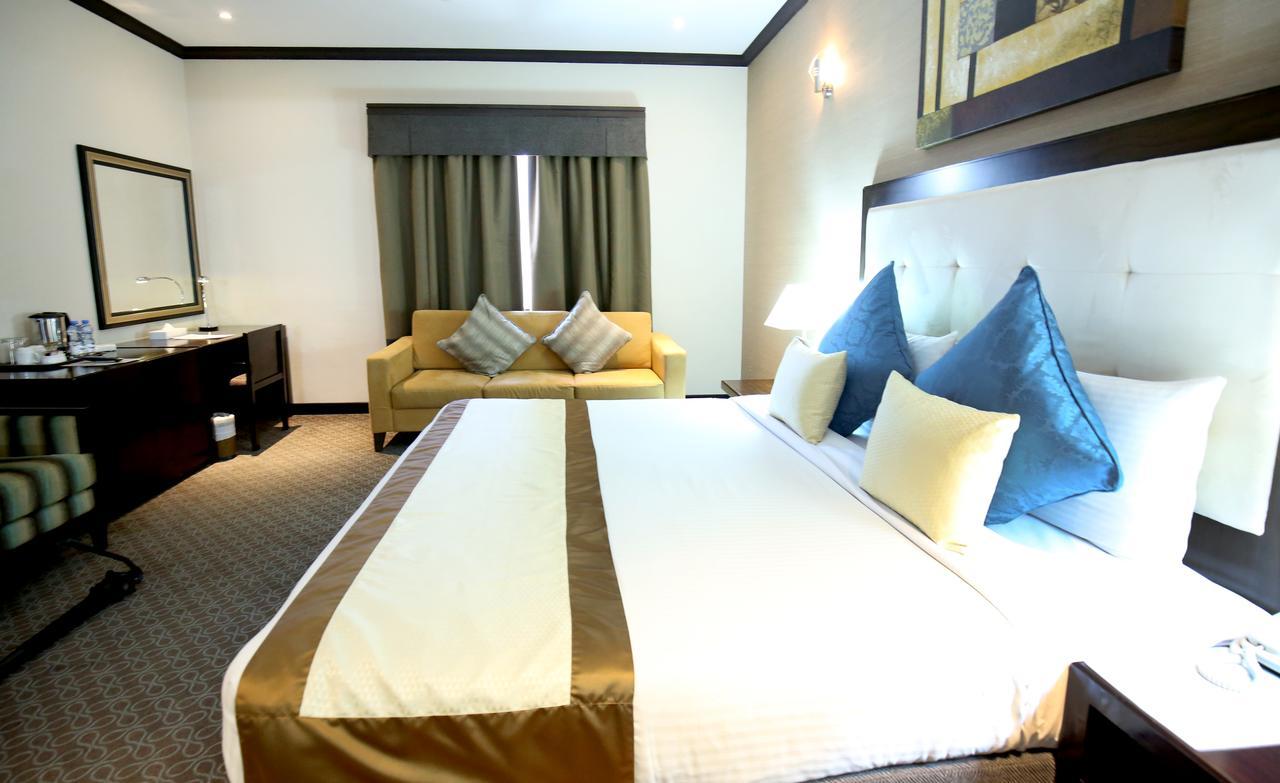 London Crown Hotel Dubai Buitenkant foto