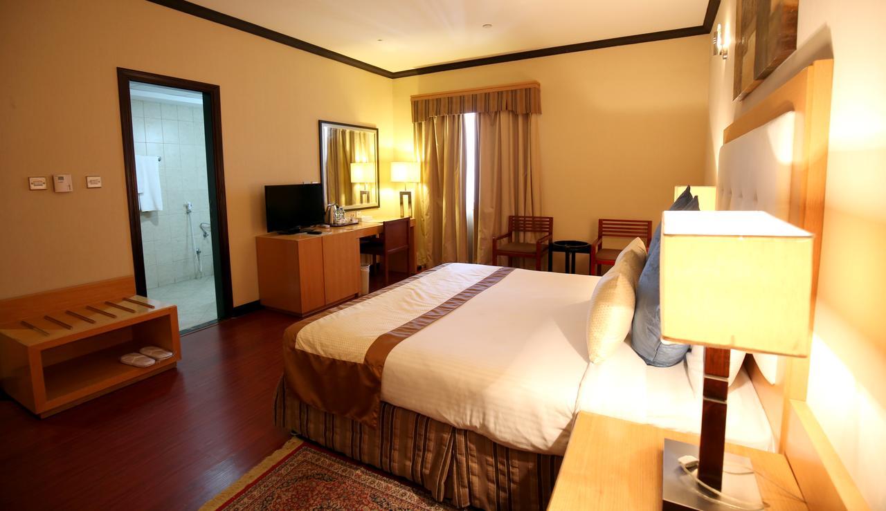 London Crown Hotel Dubai Buitenkant foto
