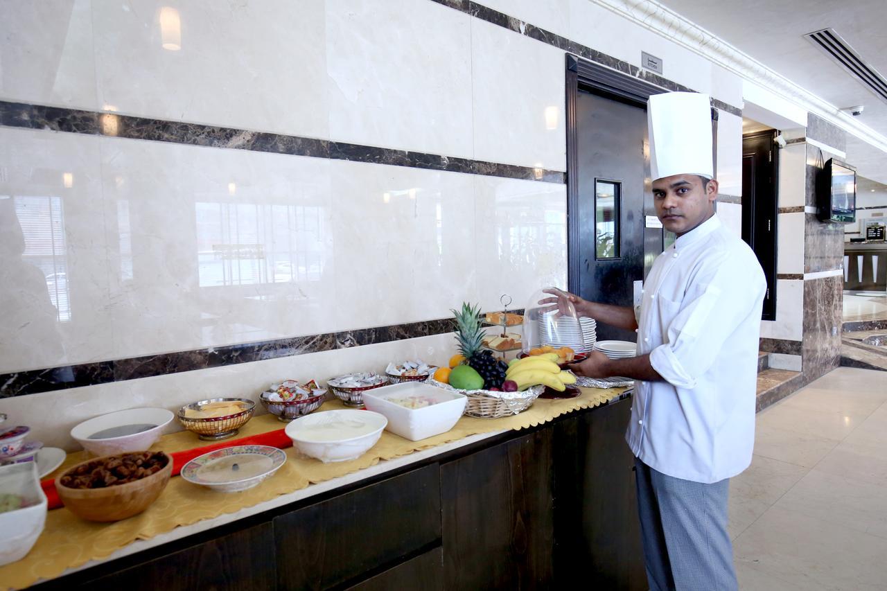London Crown Hotel Dubai Buitenkant foto