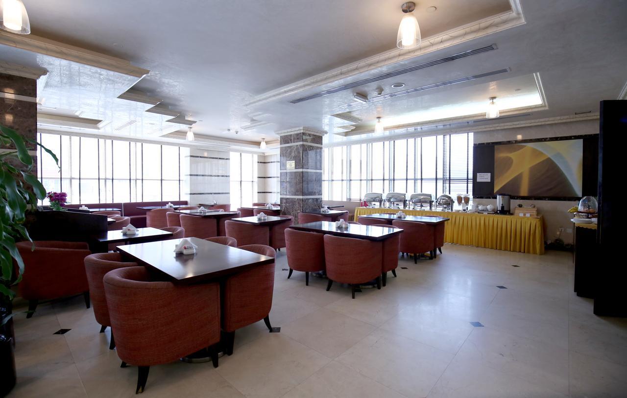 London Crown Hotel Dubai Buitenkant foto