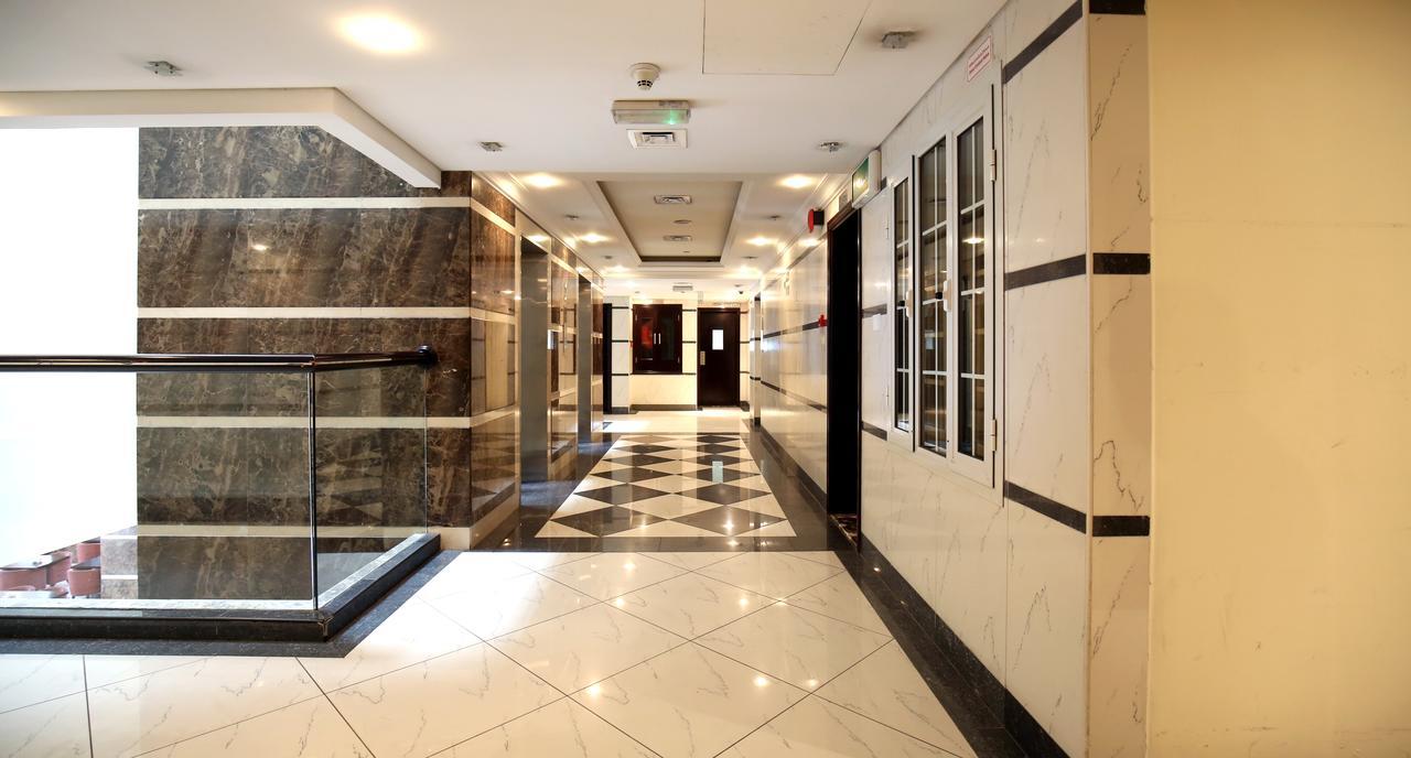 London Crown Hotel Dubai Buitenkant foto