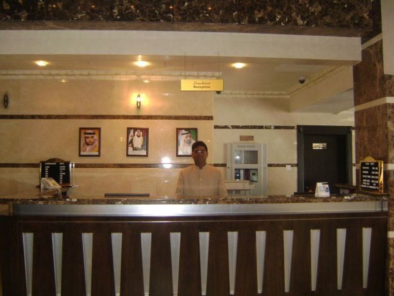 London Crown Hotel Dubai Buitenkant foto