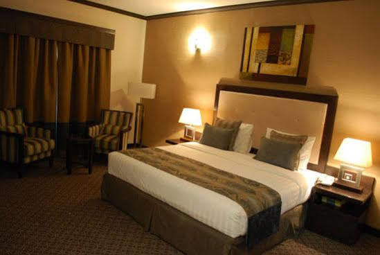 London Crown Hotel Dubai Buitenkant foto